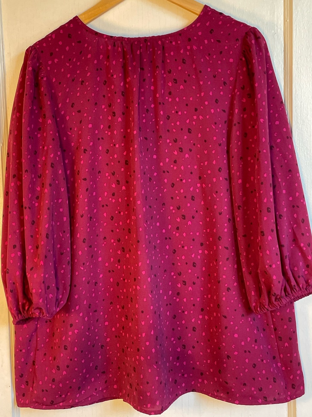NWOT Isabel Ingrid + Isabela Cherry Print Ruffle Blouse L Magenta Pink Romantic - Picture 3 of 9